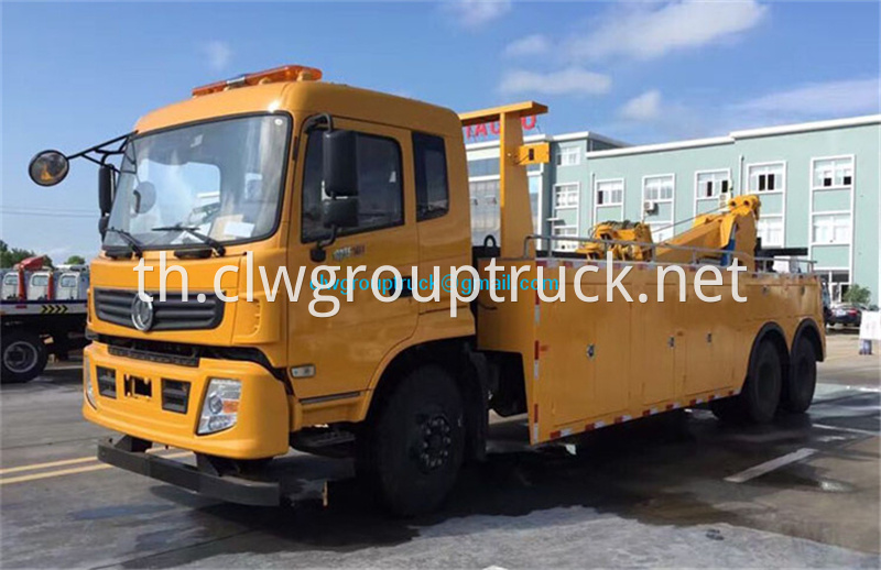 Dongfeng 6x4 Wrecker 1